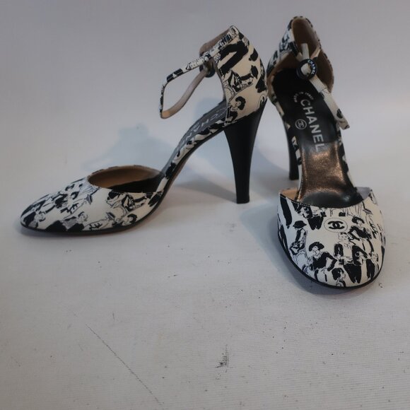 NWOB Authentic Chanel Black White Graphic Image Ankle Strap Heels 38.5 US/8.5 - Picture 1 of 13